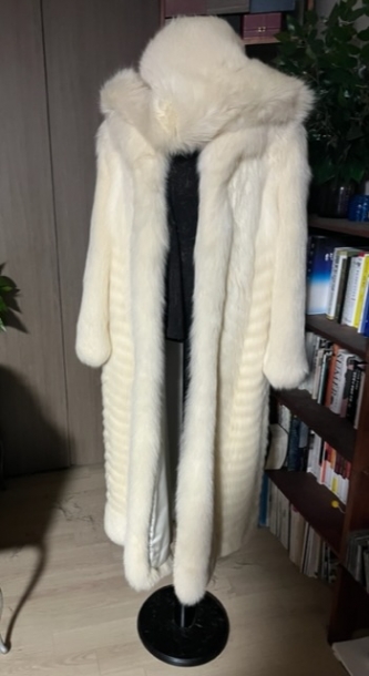 CD ivory long fur