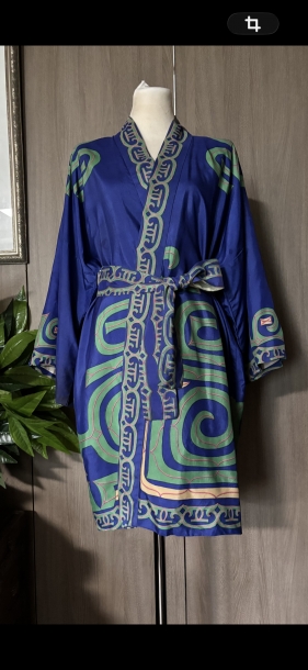 Kimono gown 