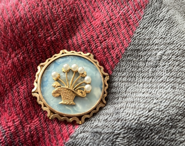 vintage brooch 
