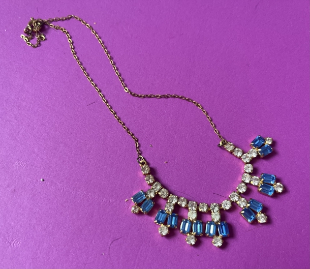 rhinestone vintage necklace 