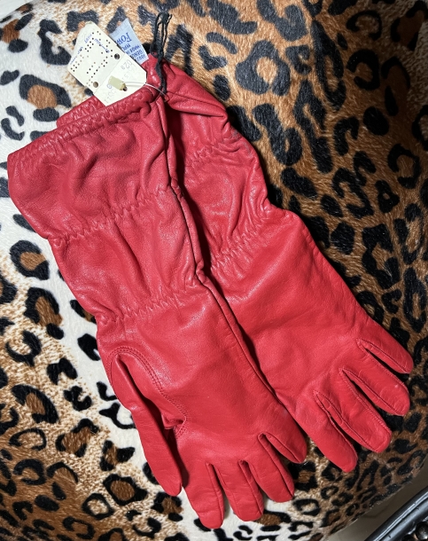 Vintage red gloves