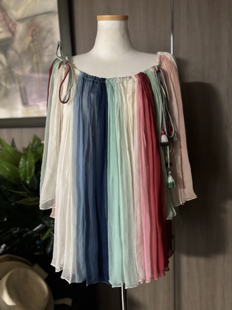 Chloe colorful top